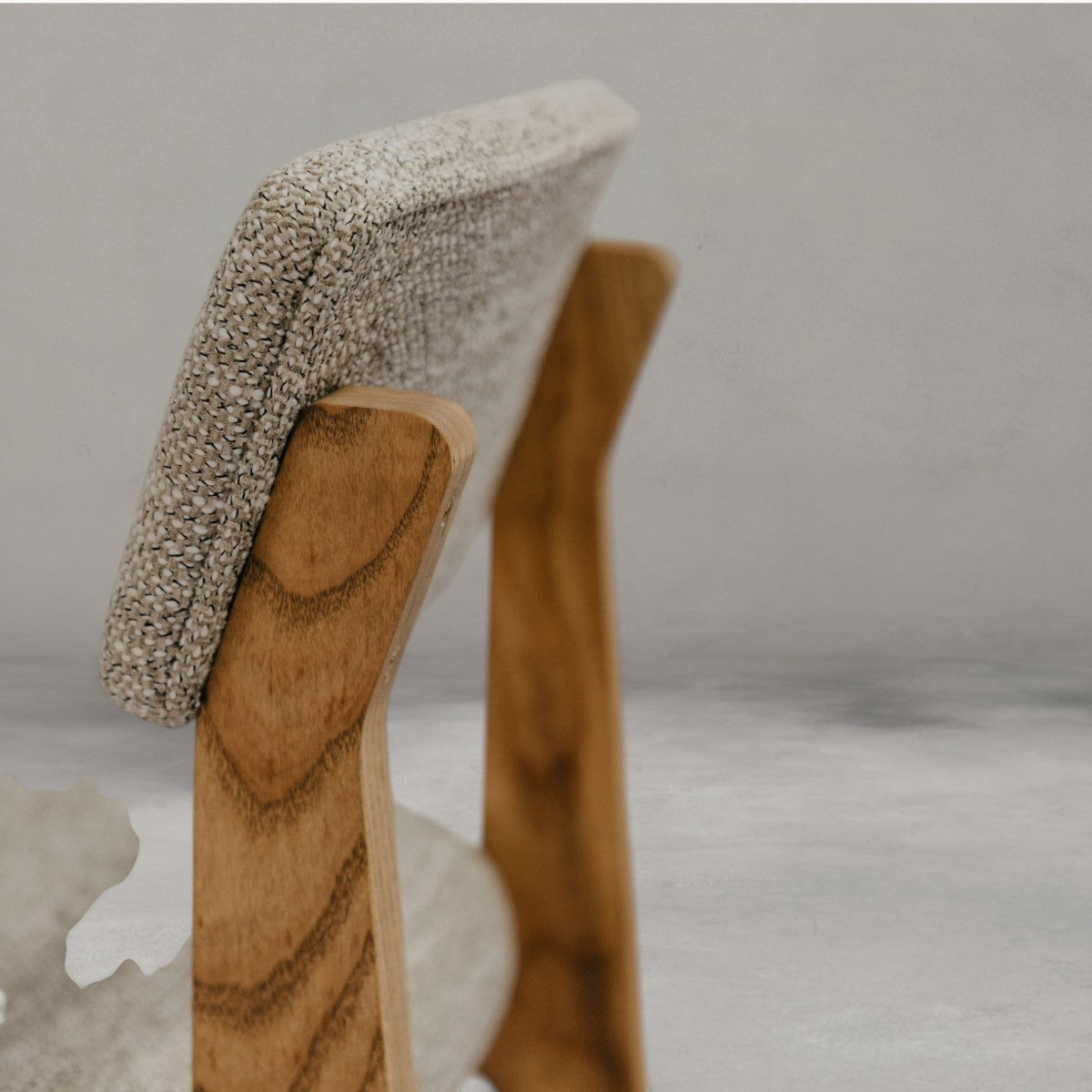 Calyx Bar Chair