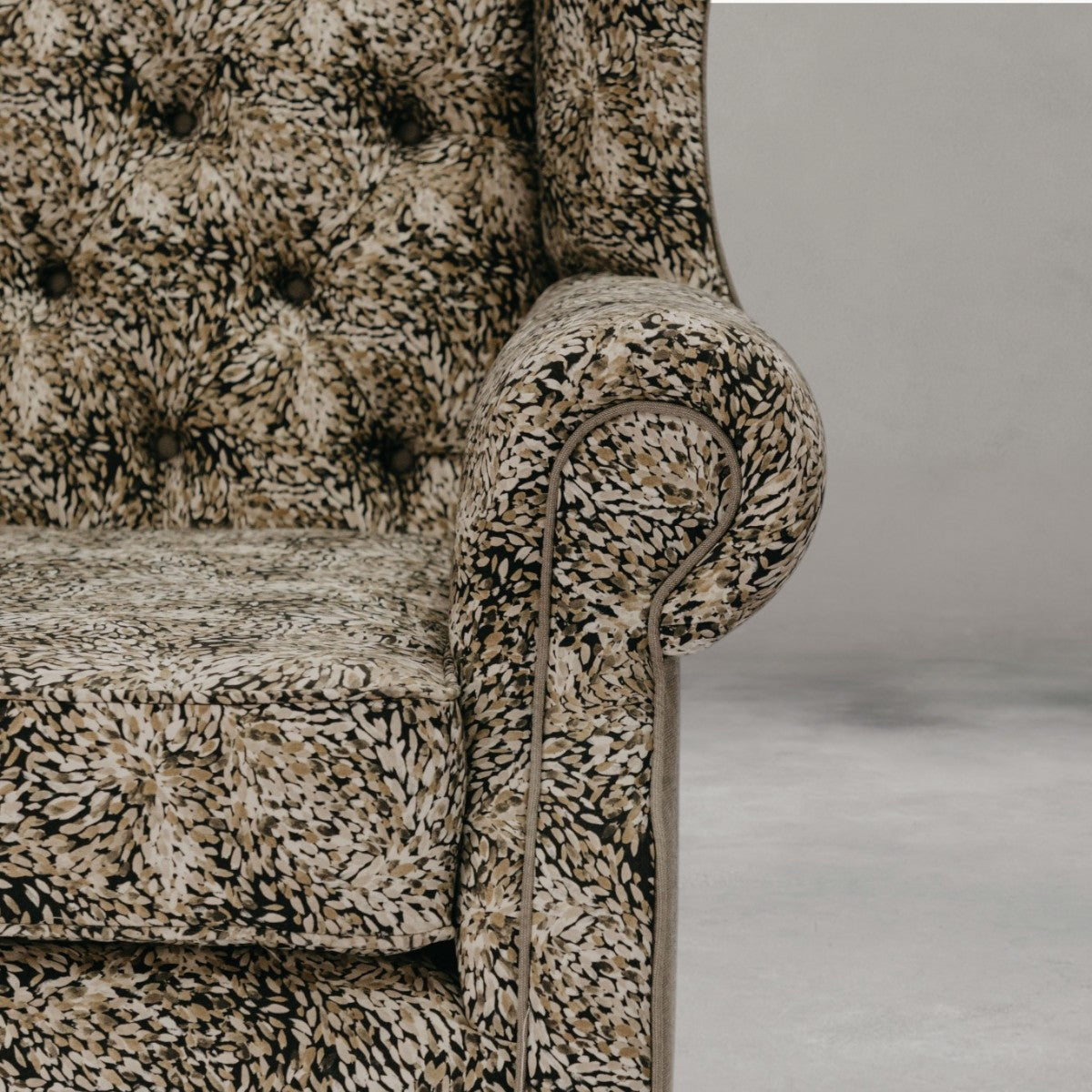Verin Wingback | Olive