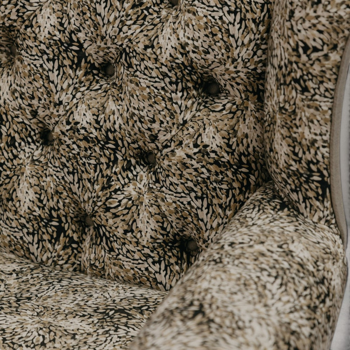 Verin Wingback | Olive